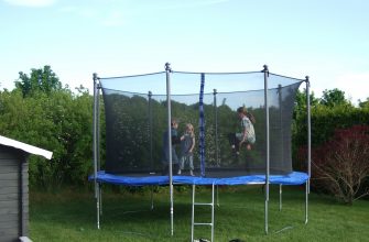 Trampolína