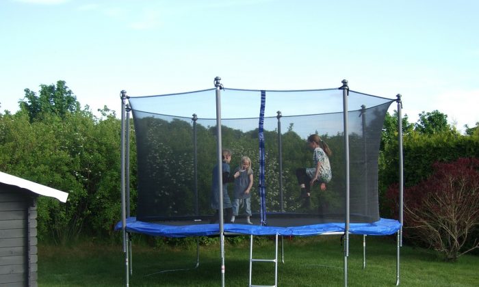 Trampolína