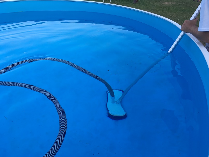 Jak vysát bazén bez filtrace?