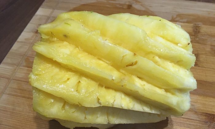 Okrájený ananas