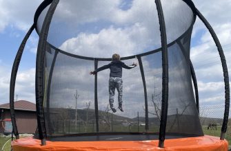 Trampolína