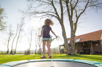 Trampolína