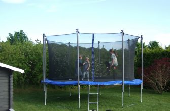 Trampolína