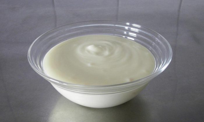 Bílý jogurt