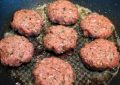 Karbanátky, karbanátky recept, jak na karbanátky, masové karbanátky, šťavnaté karbanátky