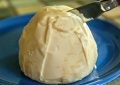 máslo, jak nechat změknout máslo, rychlé změknutí másla, jak na měkké máslo, recept, vaření, trik