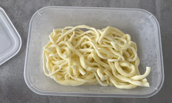 Domácí sýrové nitě