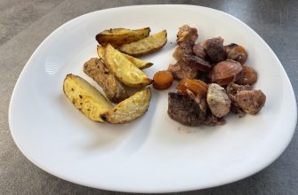 Rozpadlý ptáček s opékanými bramborami  