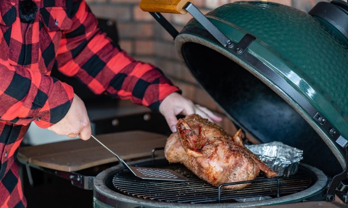 Svatomartinská husa na grilu