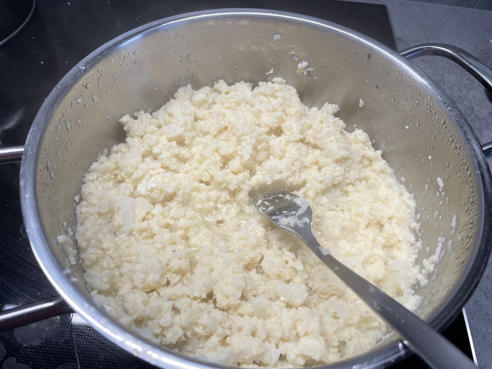 Míchání květáku na mozeček