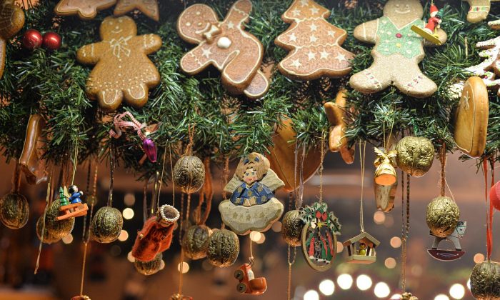 filc, vánoční ozdoby, DIY, polystyrenové koule, dekorace