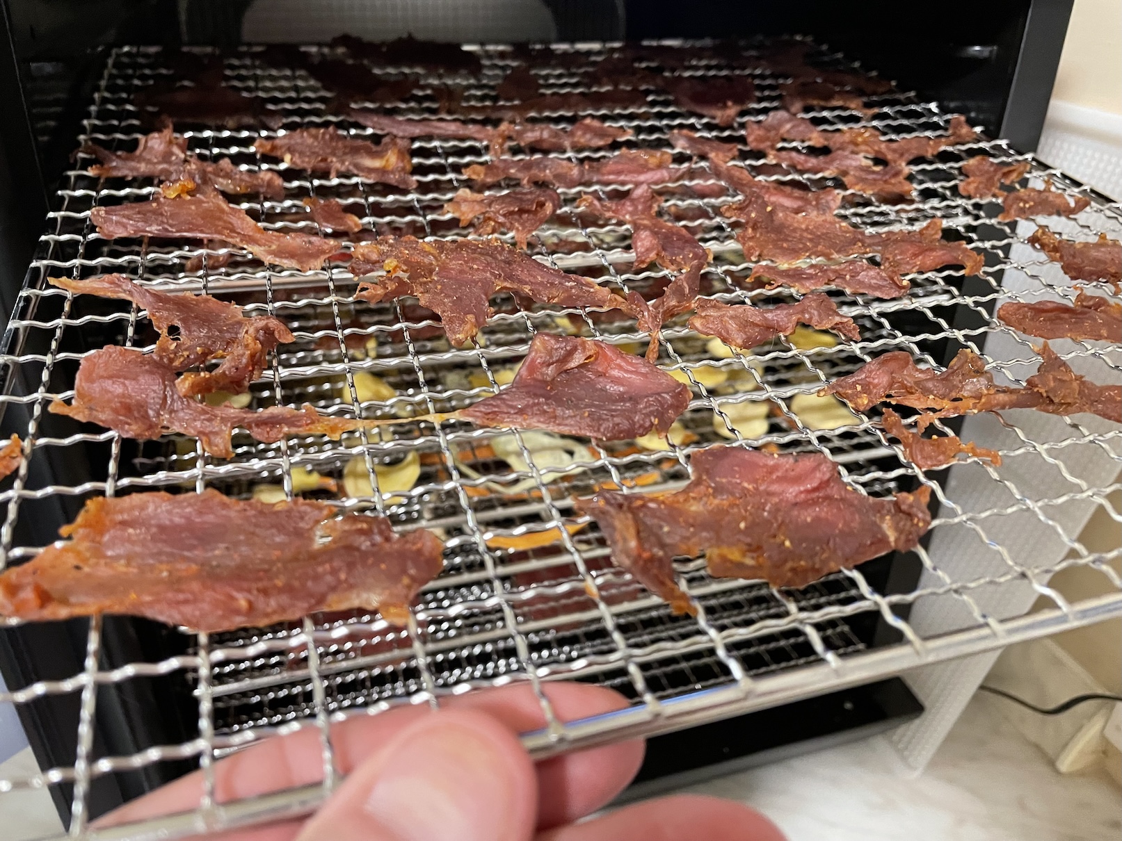 Hotové jerky z vepřové panenky