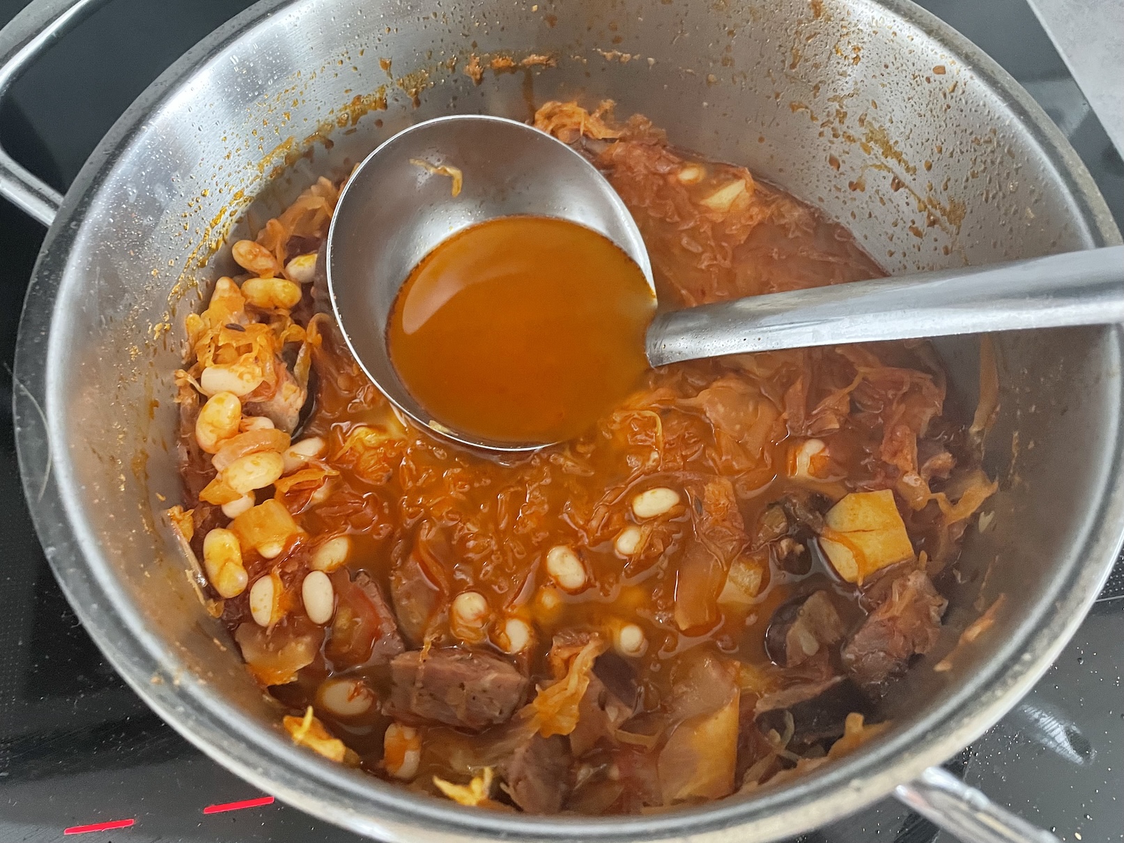 Valašská kyselice s fazolemi