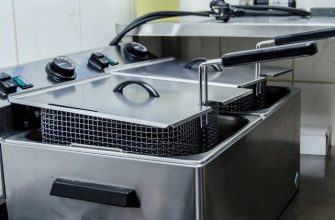 fritovací hrnec, čištění fritovacího hrnce, ocet v domácnosti, kuchyňská mastnota, použitý olej