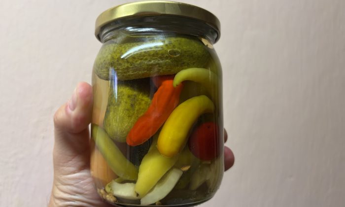 Zavařené papriky a okurky